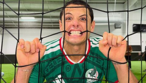 Javier 'Chicharito' Hernández se mantiene entrenando por cuenta propia de cara a definir su futuro en el futbol profesional.