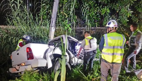 Unidades de auxilio y elementos de la Guardia Nacional acudieron a la altura del parque acuático para resguardar la zona del siniestro