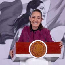 Sheinbaum busca la regulación de redes sociales en niños en México