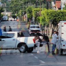 Asesinato en Jiutepec: ejecutan a hombre dentro de auto en avenida Insurgentes Asesinato en Jiutepec: ejecutan a hombre dentro de auto en avenida Insurgentes