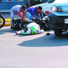 Agente de Tránsito resulta lesionado en accidente vial en Cuautla Agente de Tránsito resulta lesionado en accidente vial en Cuautla