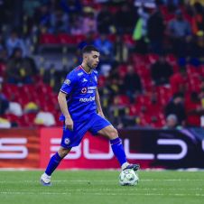 Erik Lira rechaza millonaria oferta árabe para buscar jugar en Europa