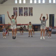 Abren inscripciones para clases de gimnasia en la Unidad Centenario