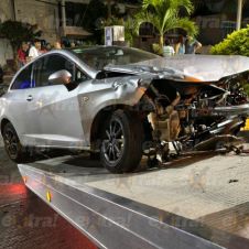 Fuerte choque deja daños materiales en Cuautla Fuerte choque deja daños materiales en Cuautla