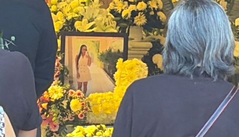 Amigos, familiares y ciudadanos acudieron a darle el último adiós a Viviana en la capital morelense.