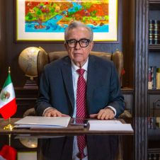 Rubén Rocha Moya solicita nueva licencia en Sinaloa tras mensaje de Sheinbaum