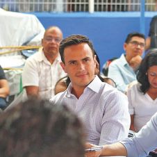 Sostiene Daniel Martínez encuentro con vecinos de Cuernavaca
