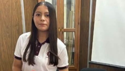 Ángela Karime, estudiante de solo 16 años, diseñó un extintor que sofoca las llamas usando únicamente ondas de sonido.
