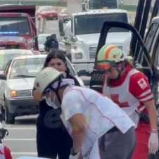 Accidente en el Paso Exprés de Cuernavaca deja dos lesionados