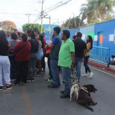 Madres rechazan fusión de grupos en primaria Veinte de Noviembre