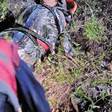 Hombre sobrevive tras caer 35 metros en barranca de Yecapixtla Hombre sobrevive tras caer 35 metros en barranca de Yecapixtla