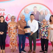 Xochitepec festeja a más de 500 adultos mayores Xochitepec festeja a más de 500 adultos mayores