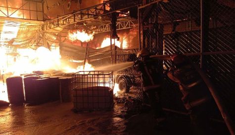 Incendio en Quimitec deja un bombero muerto en Tlalnepantla Incendio en Quimitec deja un bombero muerto en Tlalnepantla