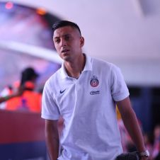 Spartak de Moscú lanza oferta por Roberto Piojo Alvarado y Chivas la rechaza