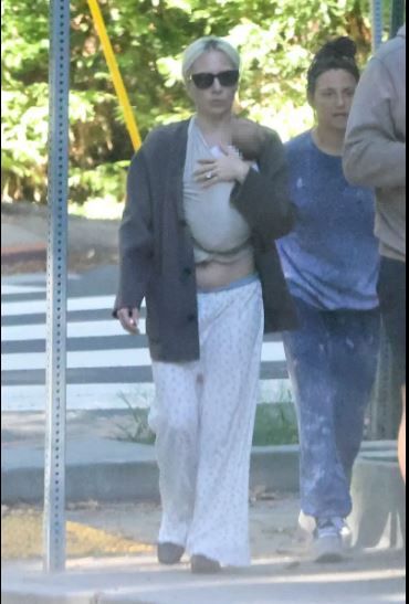 Un bebé de una madre talentosa
