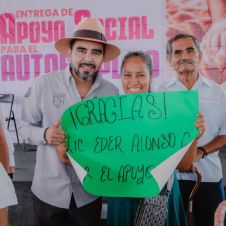 Apoyos de autoempleo en Yautepec: Entregan triciclos y equipo