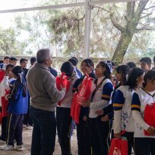 Útiles escolares en Totolapan: Entregan apoyos a alumnos