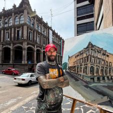 Mikel Balerdi pinta Cuernavaca y prepara exposición de 70 obras