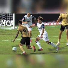 Debuta Patricio Salas con el Famalicão y provoca autogol en Portugal