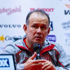 Anuncia Necaxa a Juan Reynoso como su nuevo director técnico