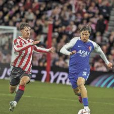 Debuta Mateo Chávez como titular en la Europa League con AZ Alkmaar