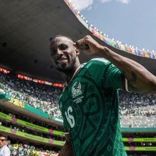 Julián Quiñones es baja de la Selección Mexicana por lesión