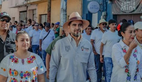 Encabeza Eder Alonso desfile cívico y conmemoración patria en Yautepec