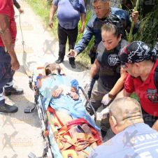 Sufre caída en una barranca Sufre caída en una barranca
