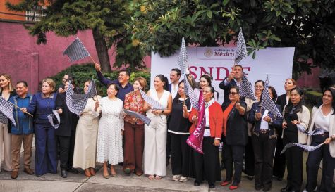 DIF Morelos recibe vehículos para traslados a centros de rehabilitación