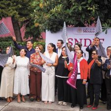 DIF Morelos recibe vehículos para traslados a centros de rehabilitación DIF Morelos recibe vehículos para traslados a centros de rehabilitación