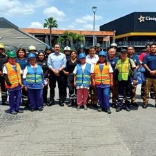 Más de 200 participan en Simulacro Nacional en Plaza Solaz de Temixco Más de 200 participan en Simulacro Nacional en Plaza Solaz de Temixco