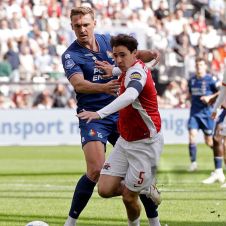 Mateo Chávez juega 90 minutos en la victoria del AZ Alkmaar
