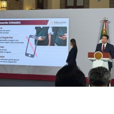 Anuncio celulares en escuelas