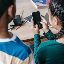 Reglas para celulares en escuelas