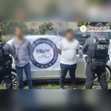 Caen dos hombres con armas, drogas y dinero en Yautepec