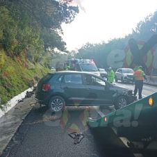 Accidente en la México-Cuernavaca: Auto derrapa en Chamilpa