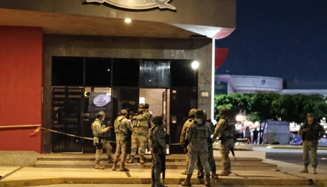 Balacera en Culiacán: Pastor reza con familias en restaurante TaiPak