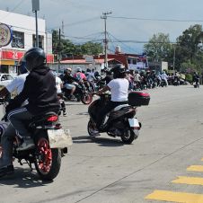 Motociclistas realizan rodada en Cuernavaca y piden diálogo por uso de chalecos Motociclistas realizan rodada en Cuernavaca y piden diálogo por uso de chalecos