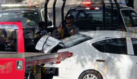 Huye de la policía