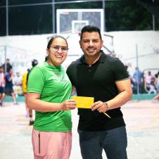 Miguel Hidalgo y Guerreras se coronan en Xochitepec