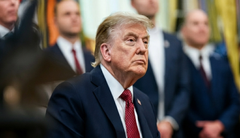 Trump apuesta por la autorregulación de la IA para vencer a China