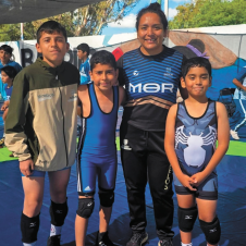 Luchadores de Morelos en Querétaro Ganan 3 medallas en torneo