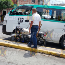Motociclista y chofer de ruta 13 chocan y terminan en riña con bate en Yautepec