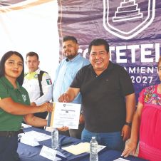 Mototaxistas de Coatetelco reciben capacitación para mejorar servicio