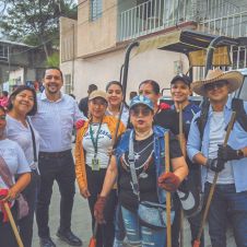 Temixco lleva servicios municipales a Lomas de Acatlipa