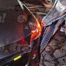 Motociclista choca contra auto en crucero de Las Palmas en Cuautla