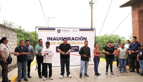 Inaugura Luis Onofre pavimentación de la calle Constitución en Coatlán del Río