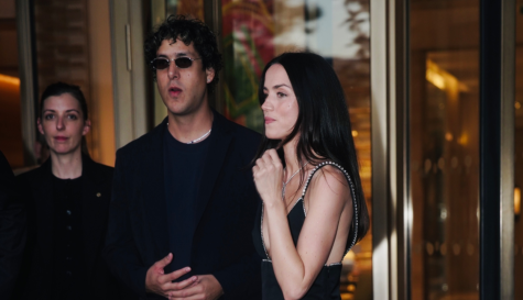 Look de Ana de Armas en París junto a su novio Beto Montenegro