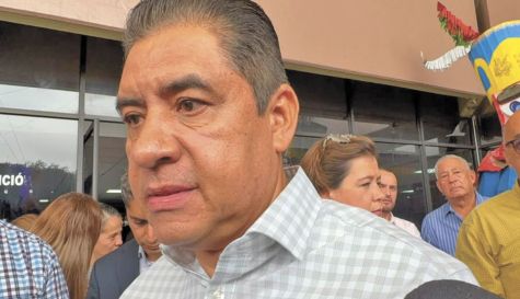 Protestan docentes y administrativos en el IEBEM; abren diálogo