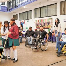 Estudiantes de Xochitepec participan en el taller vivencial "Tren de la Discapacidad"